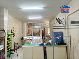 For sale 4 bed retail Space in Lam Luk Ka, Pathum Thani