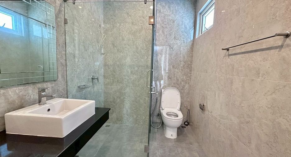 For sale 5 ベッドルーム house in Prawet, Bangkok