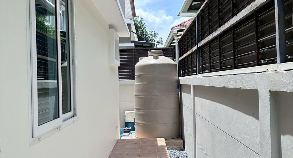For sale 5 ベッドルーム house in Prawet, Bangkok