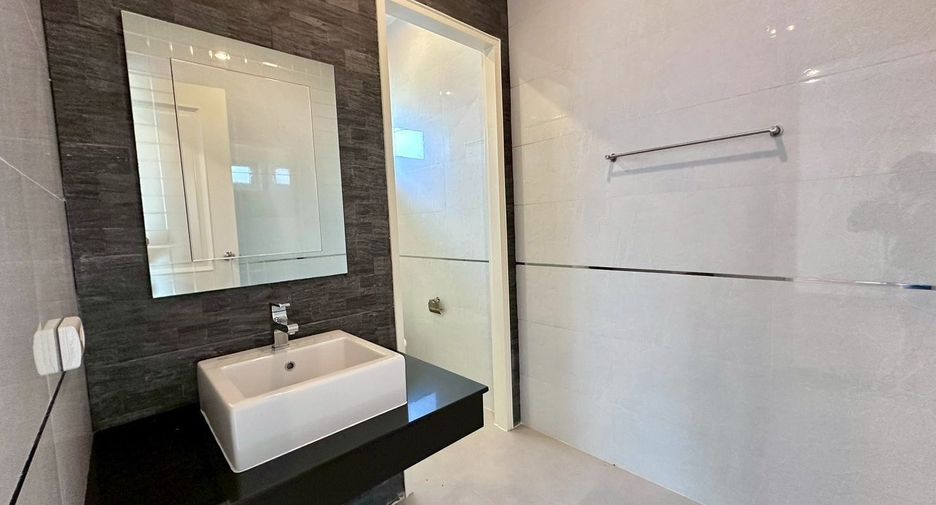 For sale 5 ベッドルーム house in Prawet, Bangkok