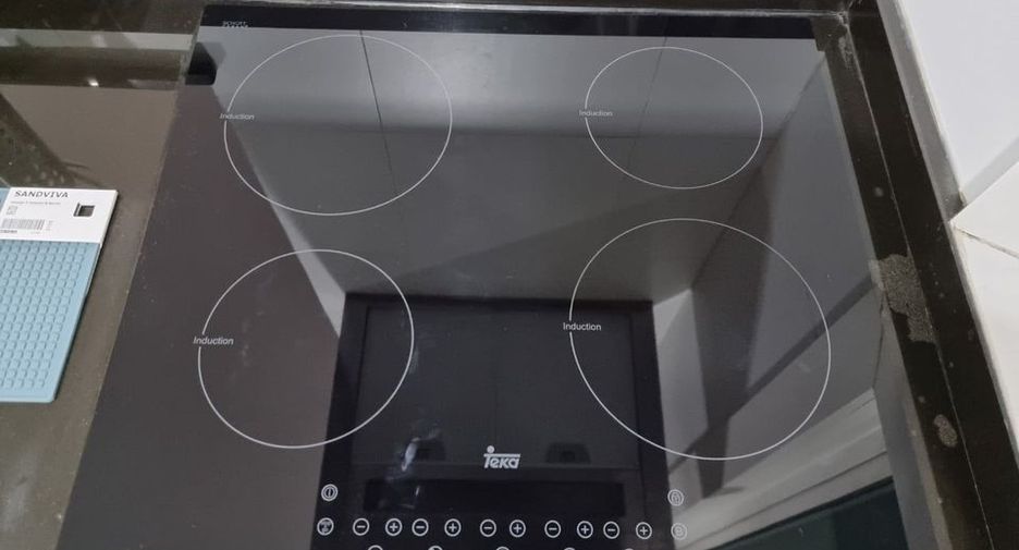 For rent 1 bed house in Khlong Toei, Bangkok