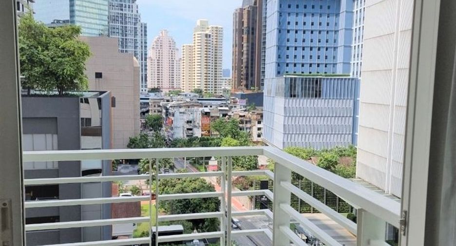 For rent 1 bed house in Khlong Toei, Bangkok