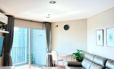 For rent 2 bed condo in Huai Khwang, Bangkok