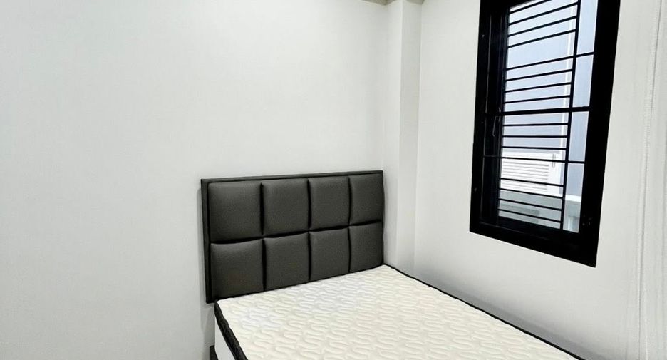 Haus zur Miete mit 3 Zimmer in Si Racha, Chonburi
