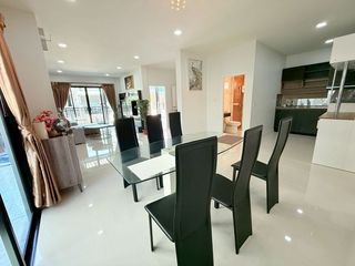 For rent 3 bed townhouse in Bang Lamung, Chonburi