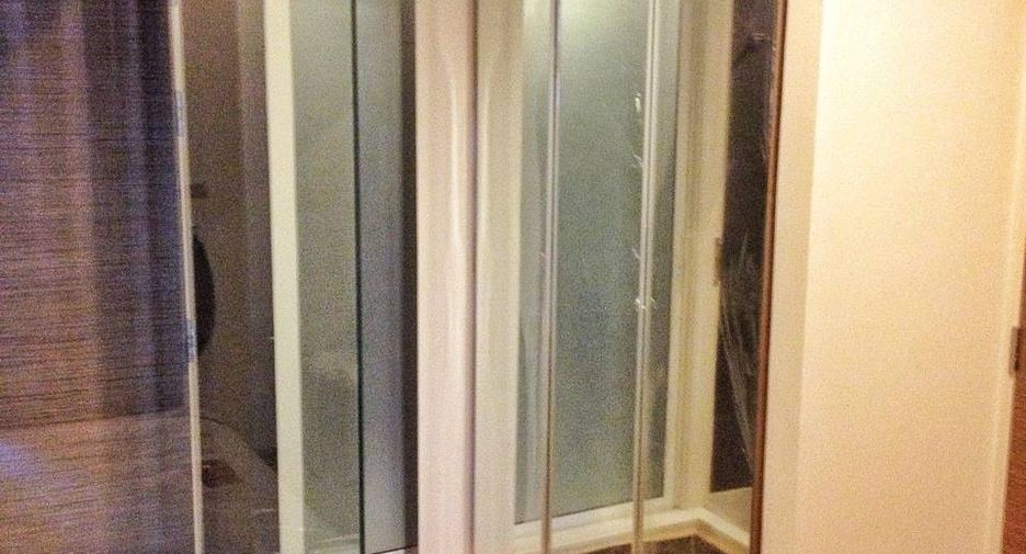For rent 1 bed condo in Phra Khanong, Bangkok