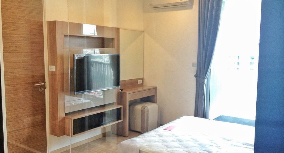 For rent 1 bed condo in Phra Khanong, Bangkok