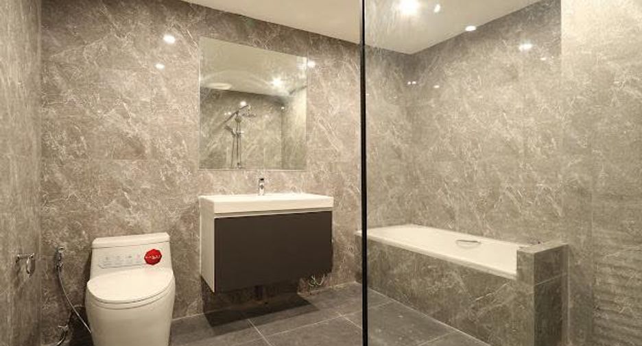 For rent 3 bedrooms condo in Bang Na, Bangkok
