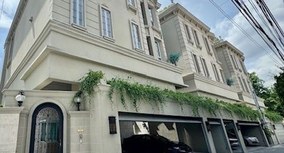 ขาย 4 ห้องนอน บ้านเดี่ยว ใน วัฒนา, กรุงเทพฯ
