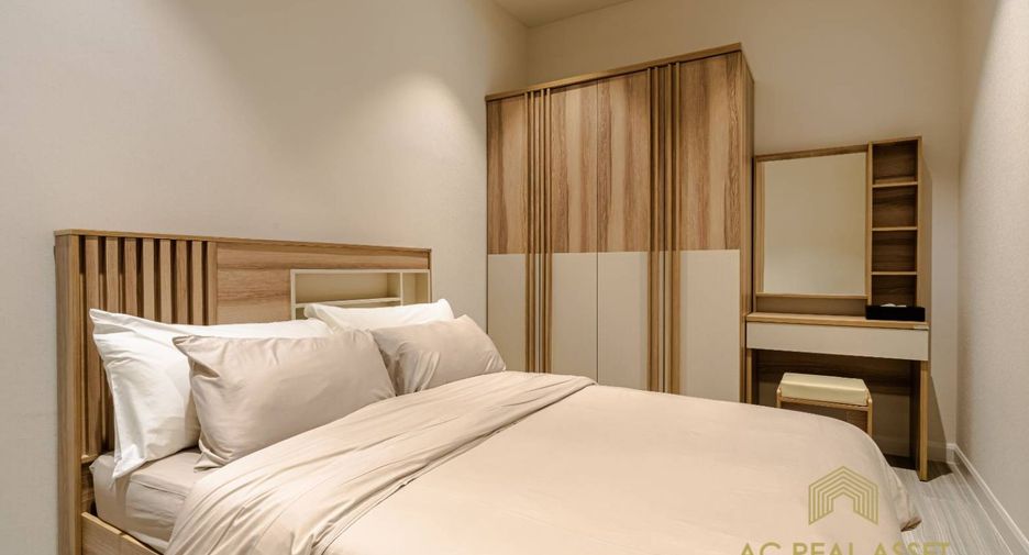 Villa en alquiler y en venta de 8 habitaciones en Bang Lamung, Chonburi