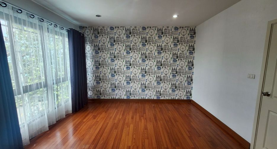For rent and for sale 3 bedrooms townhouse in Bueng Kum, Bangkok