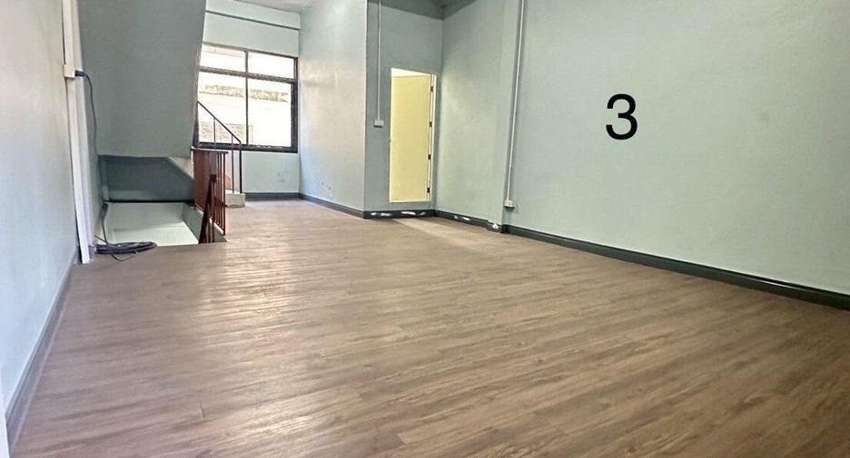 For rent 2 bedrooms retail Space in Bang Na, Bangkok