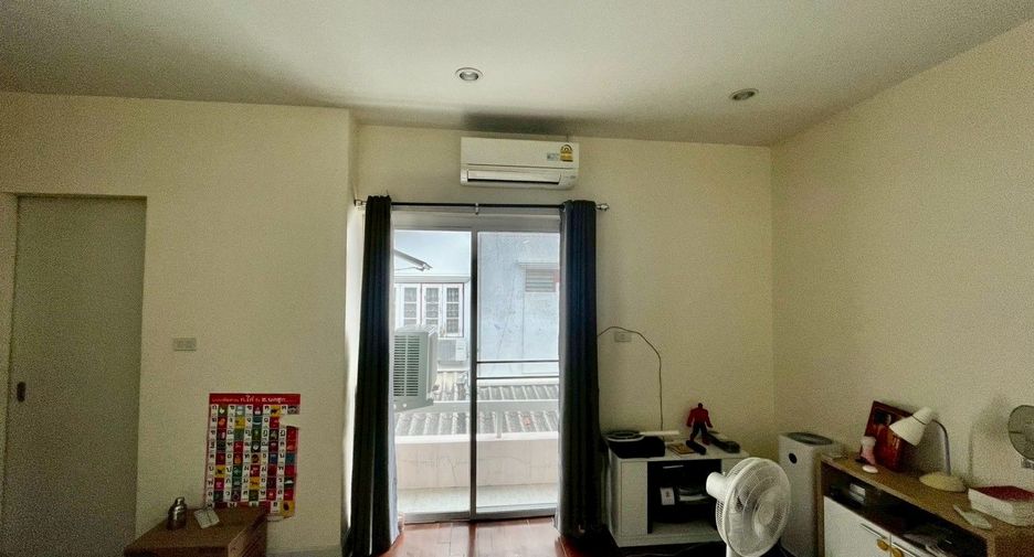 Casa en venta de 4 habitaciones en Chatuchak, Bangkok