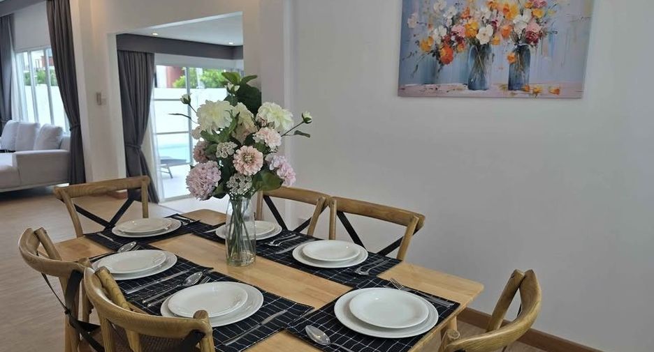 For rent 4 bedrooms house in Mueang Chiang Mai, Chiang Mai