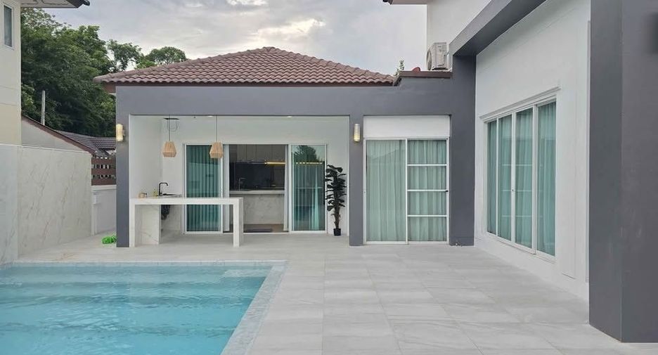 For rent 4 bedrooms house in Mueang Chiang Mai, Chiang Mai