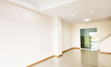 For sale 2 ベッドルーム retail Space in Lam Luk Ka, Pathum Thani