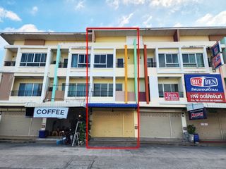 Local comercial en venta de 2 habitaciones en Lam Luk Ka, Pathum Thani