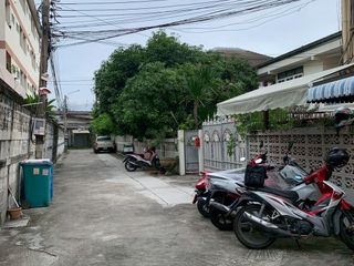 出售 土地 在 Bang Khen, 曼谷