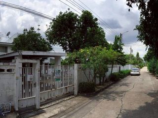 For sale 5 bedrooms house in Lak Si, Bangkok