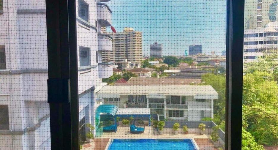 À vendre 2 chambres condo à Khlong Toei, Bangkok