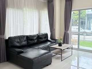 For rent 3 bedrooms house in San Kamphaeng, Chiang Mai