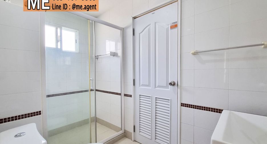 For rent 3 bedrooms house in Suan Luang, Bangkok