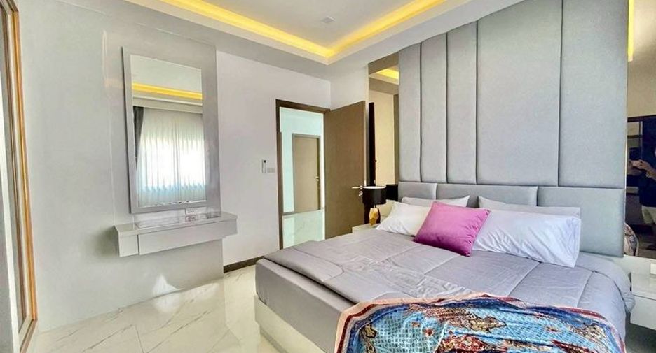 Villa en venta de 6 habitaciones en Bang Lamung, Chonburi