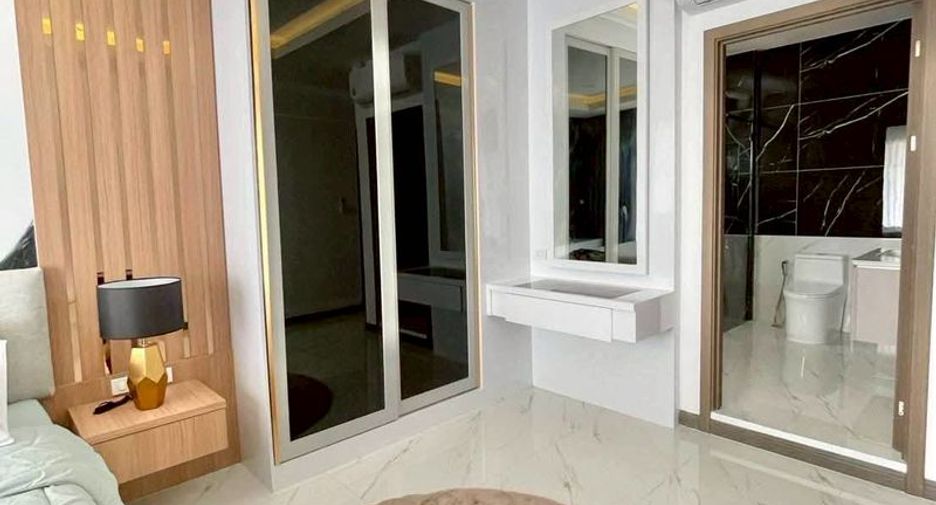Villa en venta de 6 habitaciones en Bang Lamung, Chonburi