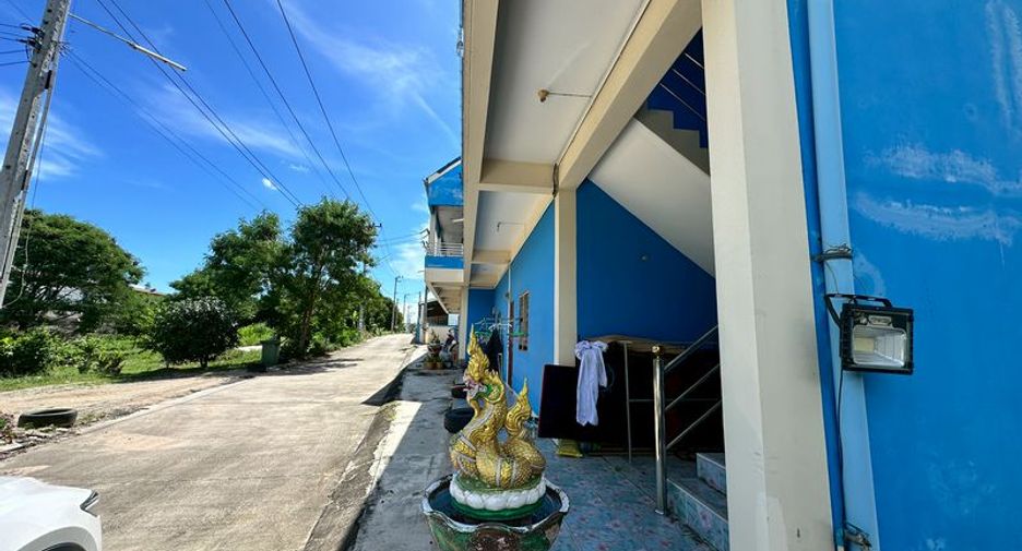For sale 12 bedrooms apartment in Si Racha, Chonburi