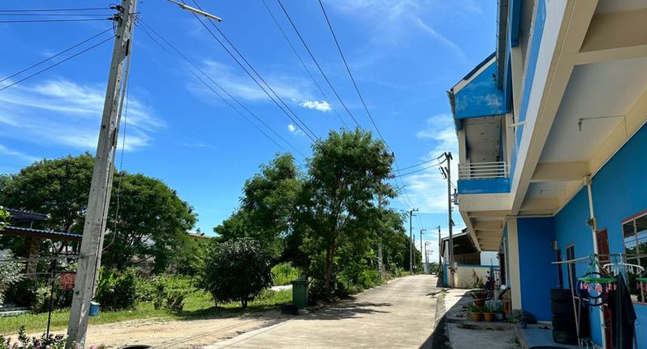 For sale 12 bedrooms apartment in Si Racha, Chonburi
