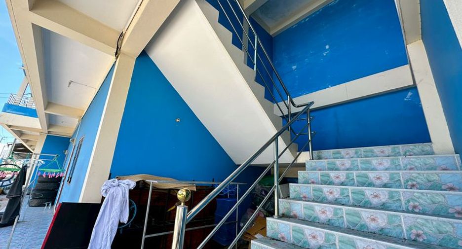 For sale 12 bedrooms apartment in Si Racha, Chonburi