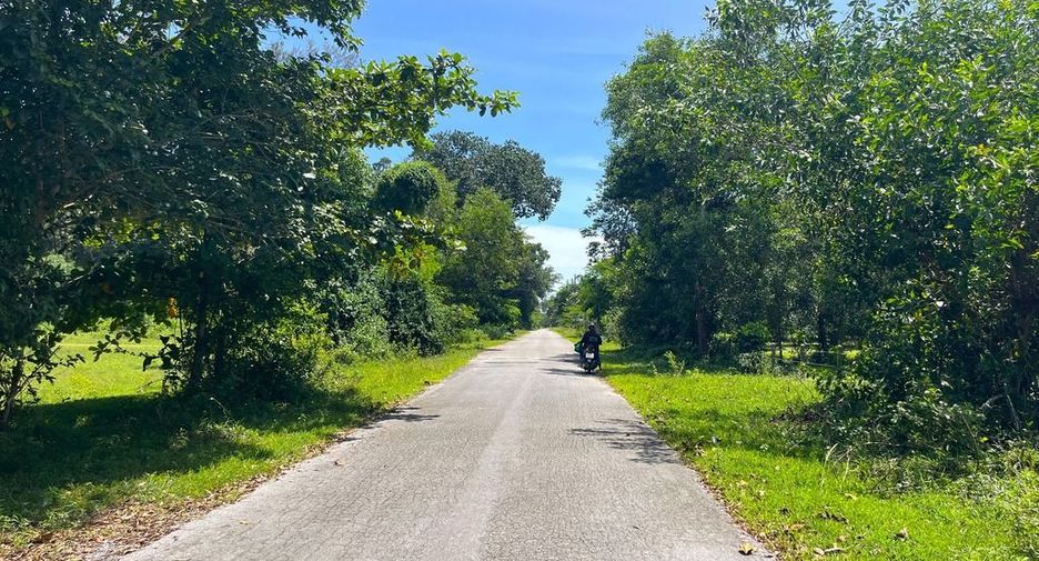 Terreno en venta en Thai Mueang, Phang Nga