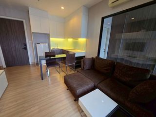 À louer 1 chambre condo à Khlong San, Bangkok