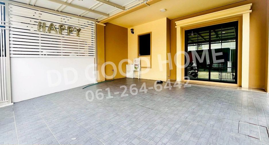 For sale 3 bedrooms townhouse in Saphan Sung, Bangkok