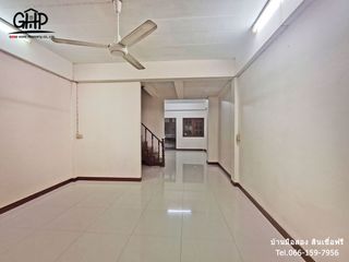 For sale 2 bed townhouse in Mueang Ang Thong, Ang Thong