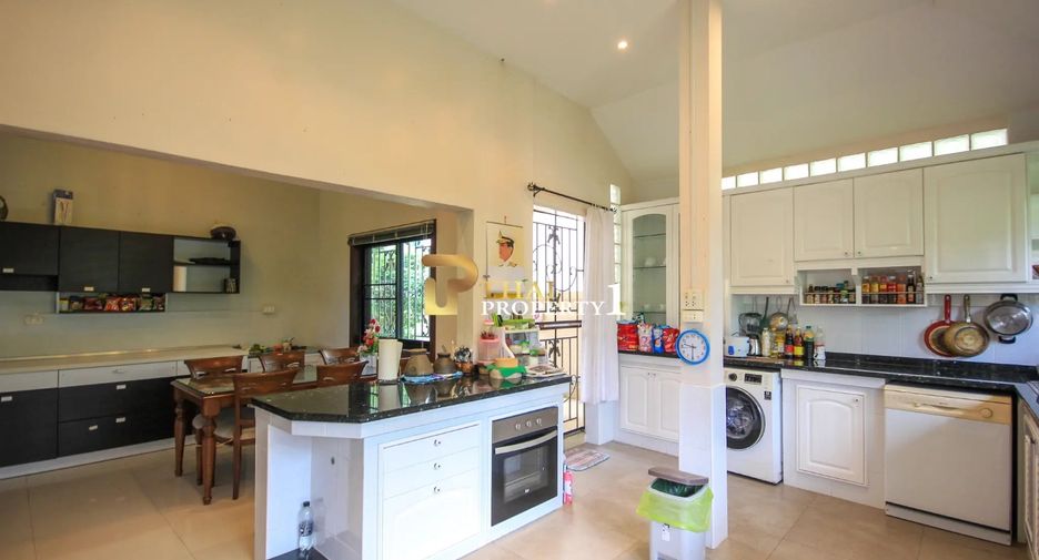 For sale 3 bedrooms villa in Hua Hin, Prachuap Khiri Khan