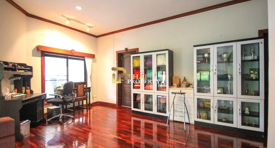For sale 3 bedrooms villa in Hua Hin, Prachuap Khiri Khan