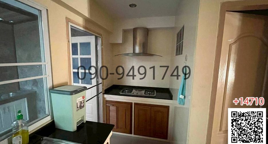 For rent 4 bedrooms townhouse in Bang Khen, Bangkok