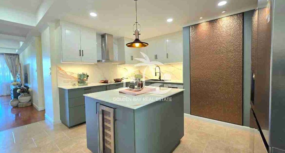 For sale 3 Beds condo in Bang Lamung, Chonburi