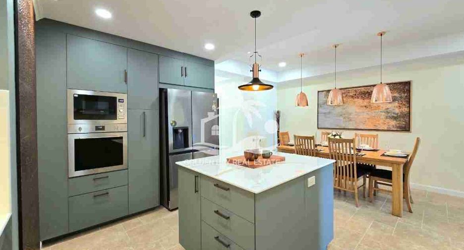 For sale 3 Beds condo in Bang Lamung, Chonburi