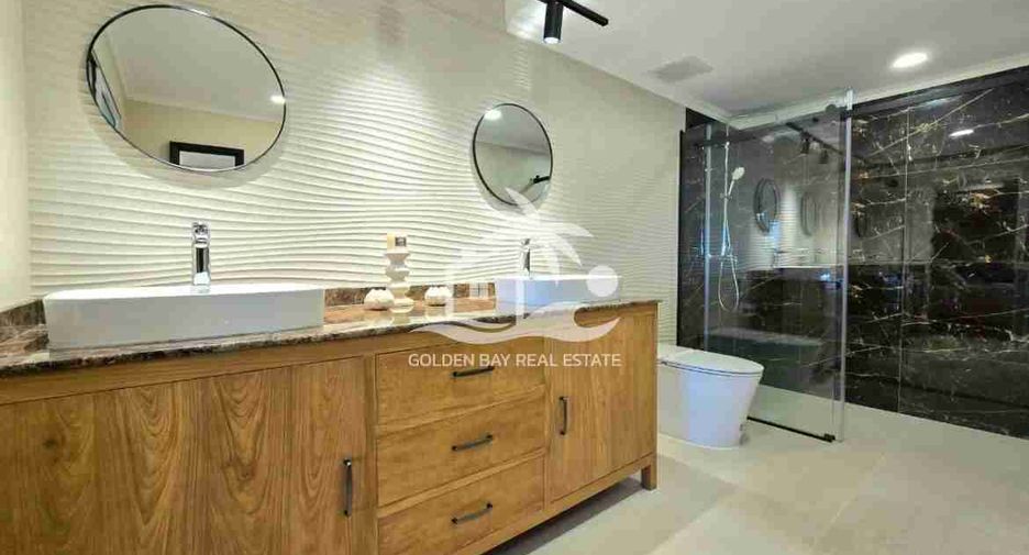 For sale 3 Beds condo in Bang Lamung, Chonburi