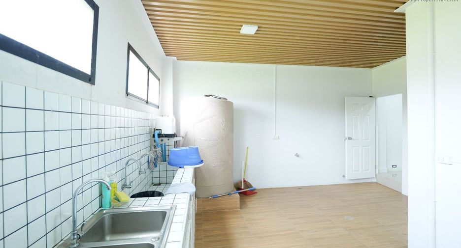 For sale 4 bedrooms retail Space in Bang Bua Thong, Nonthaburi