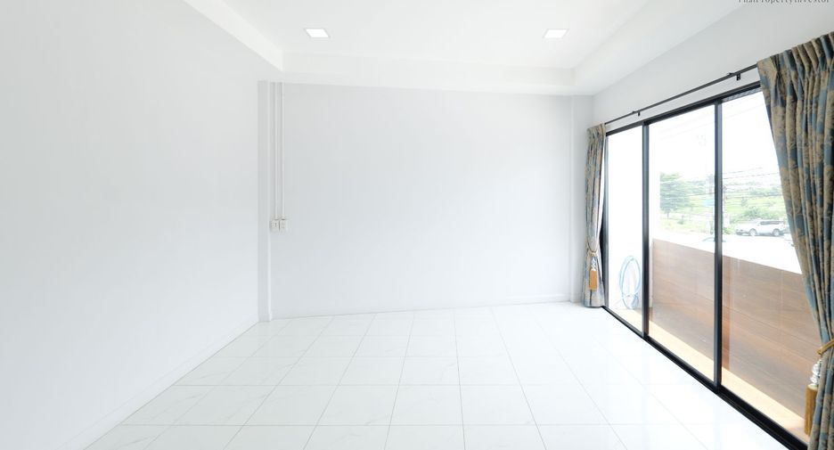 For sale 4 bedrooms retail Space in Bang Bua Thong, Nonthaburi