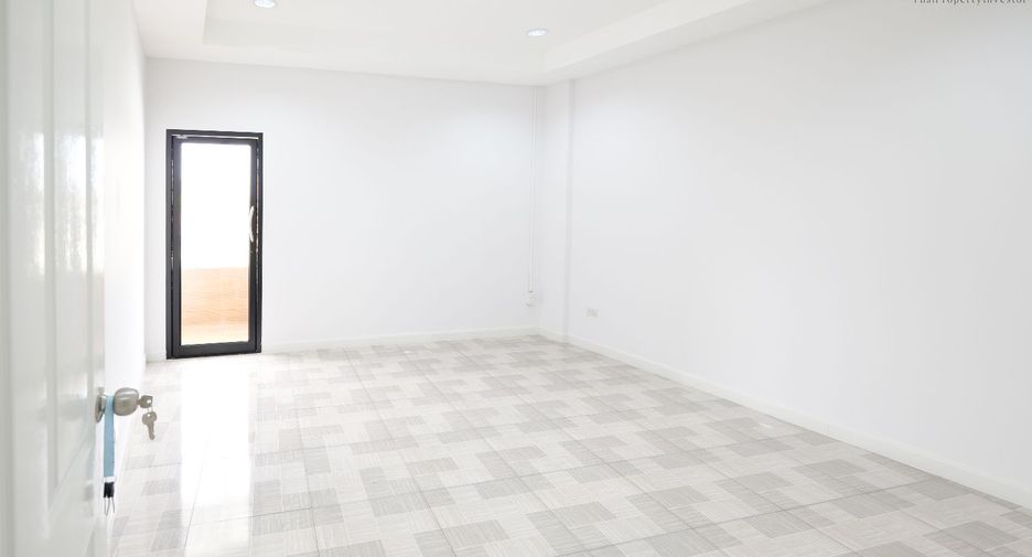 For sale 4 bedrooms retail Space in Bang Bua Thong, Nonthaburi