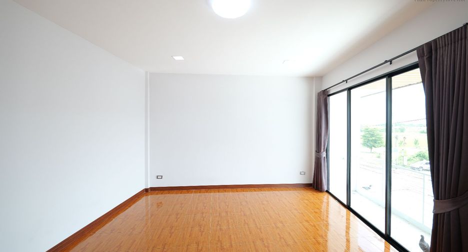 For sale 4 bedrooms retail Space in Bang Bua Thong, Nonthaburi
