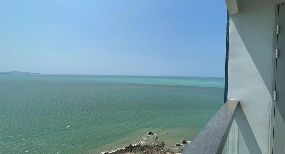 For sale 3 ベッドルーム condo in Bang Lamung, Chonburi