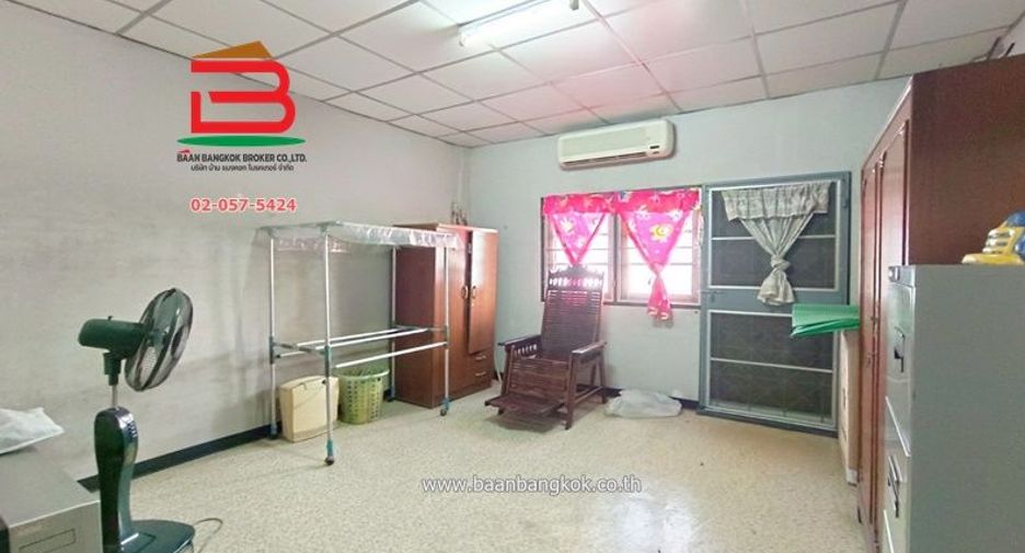 For sale 2 bedrooms townhouse in Bang Khen, Bangkok