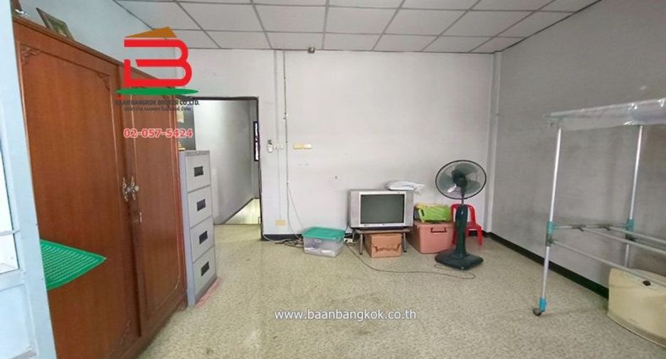 For sale 2 bedrooms townhouse in Bang Khen, Bangkok