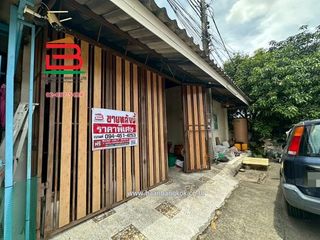 出售 4 卧室 联排别墅 在 Sai Mai, 曼谷