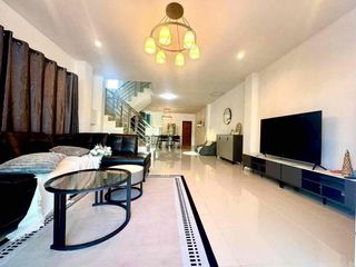 For rent 4 bed townhouse in Bang Lamung, Chonburi